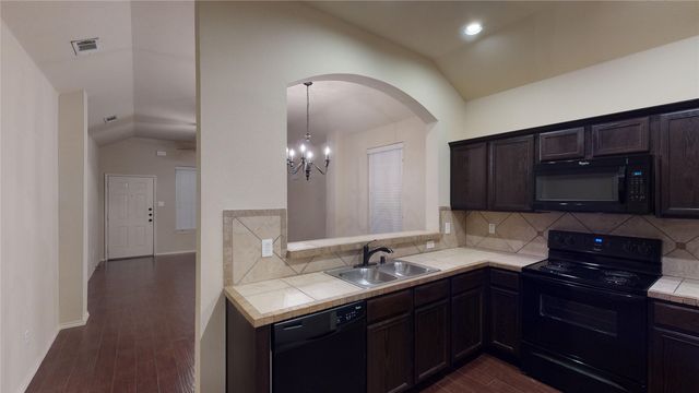 305 Orbit Drive, Lavon, TX 75166