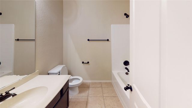 305 Orbit Drive, Lavon, TX 75166