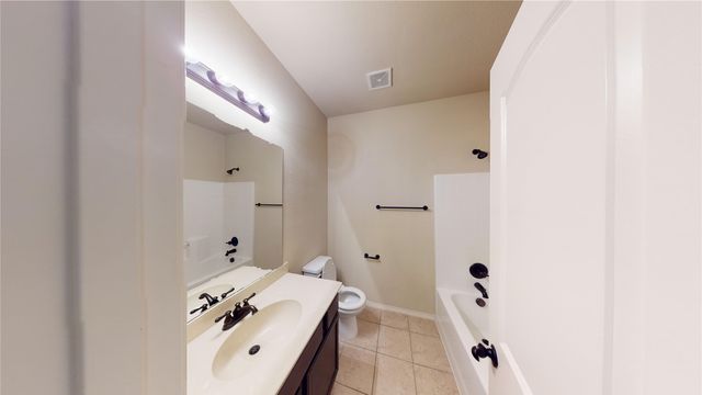 305 Orbit Drive, Lavon, TX 75166