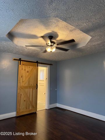 216 N 25th St, Louisville, KY 40212