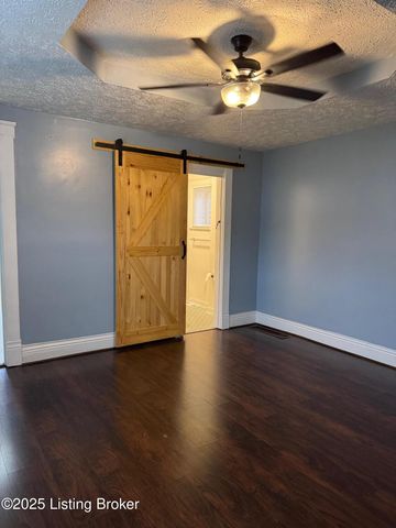 216 N 25th St, Louisville, KY 40212