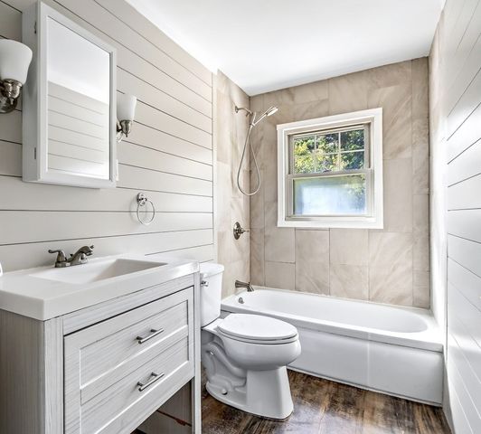 32 Winter St, Marlborough, MA 01752
