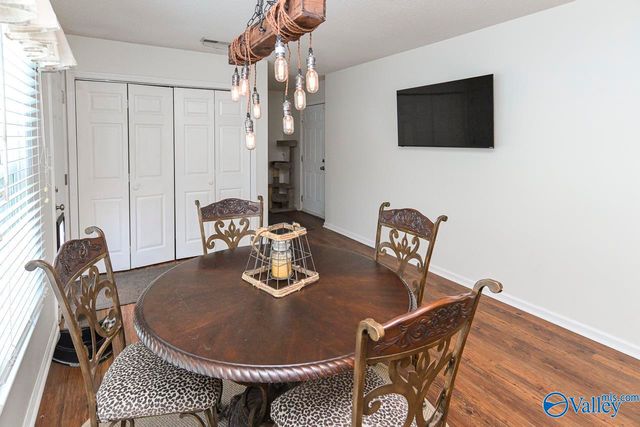 301 Woodridge Drive SW, Decatur, AL 35601