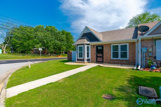 301 Woodridge Drive SW, Decatur, AL 35601