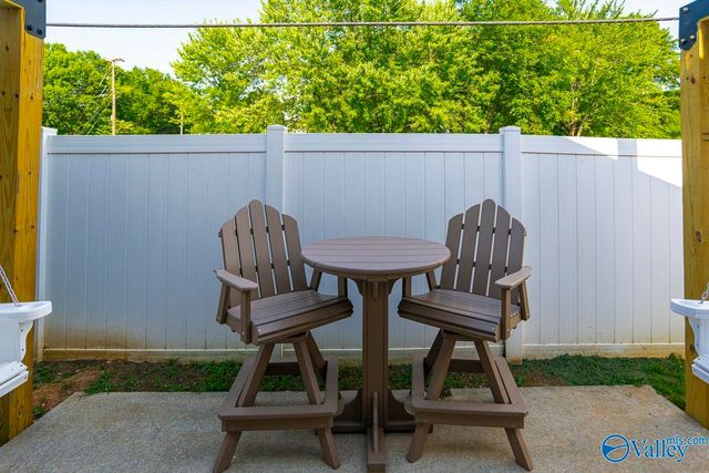 301 Woodridge Drive SW, Decatur, AL 35601