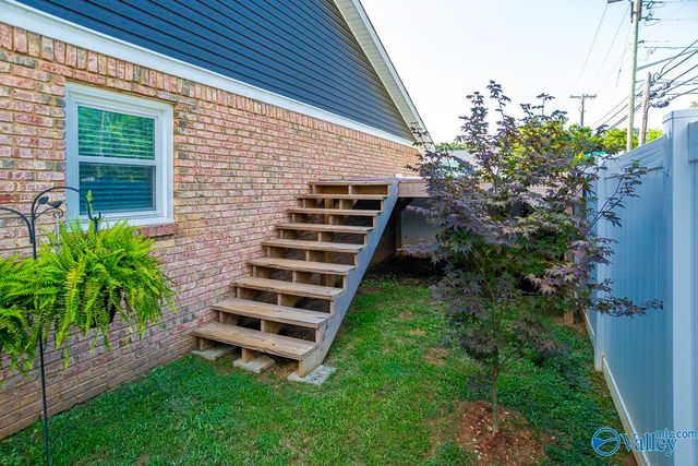 301 Woodridge Drive SW, Decatur, AL 35601