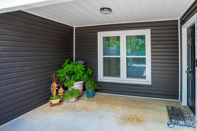 301 Woodridge Drive SW, Decatur, AL 35601