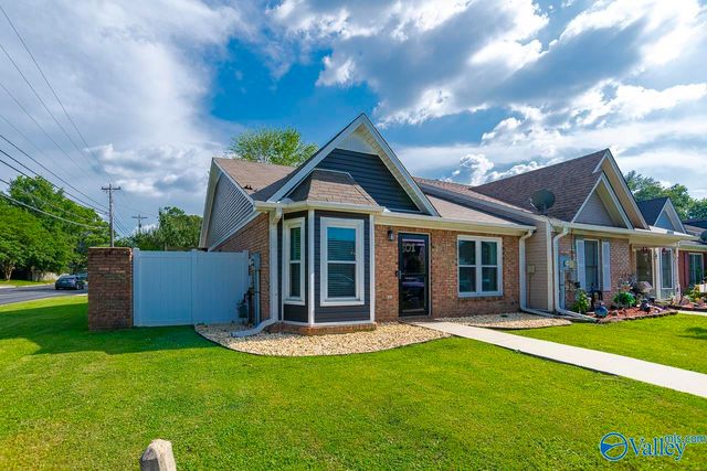 301 Woodridge Drive SW, Decatur, AL 35601