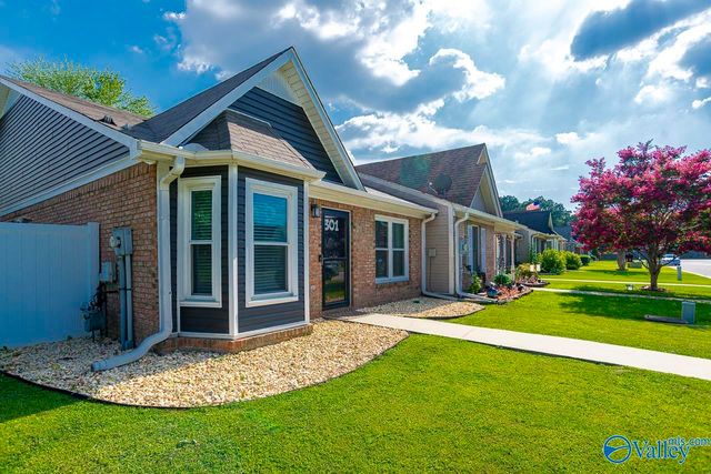 301 Woodridge Drive SW, Decatur, AL 35601