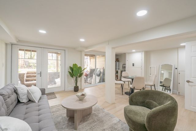 104 Thorndike St 1, Cambridge, MA 02141