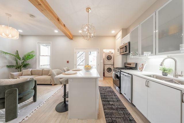 104 Thorndike St 1, Cambridge, MA 02141