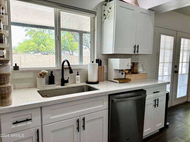 4528 W Kristal Way, Glendale, AZ 85308