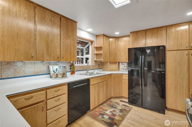 20632 SE 288th Place, Kent, WA 98042