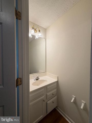 2553 LOG MILL CT, Crofton, MD 21114