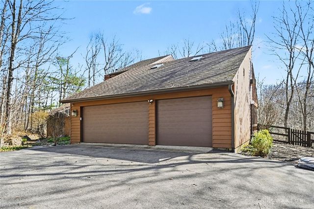 2488 Stewart Road, Xenia, OH 45385