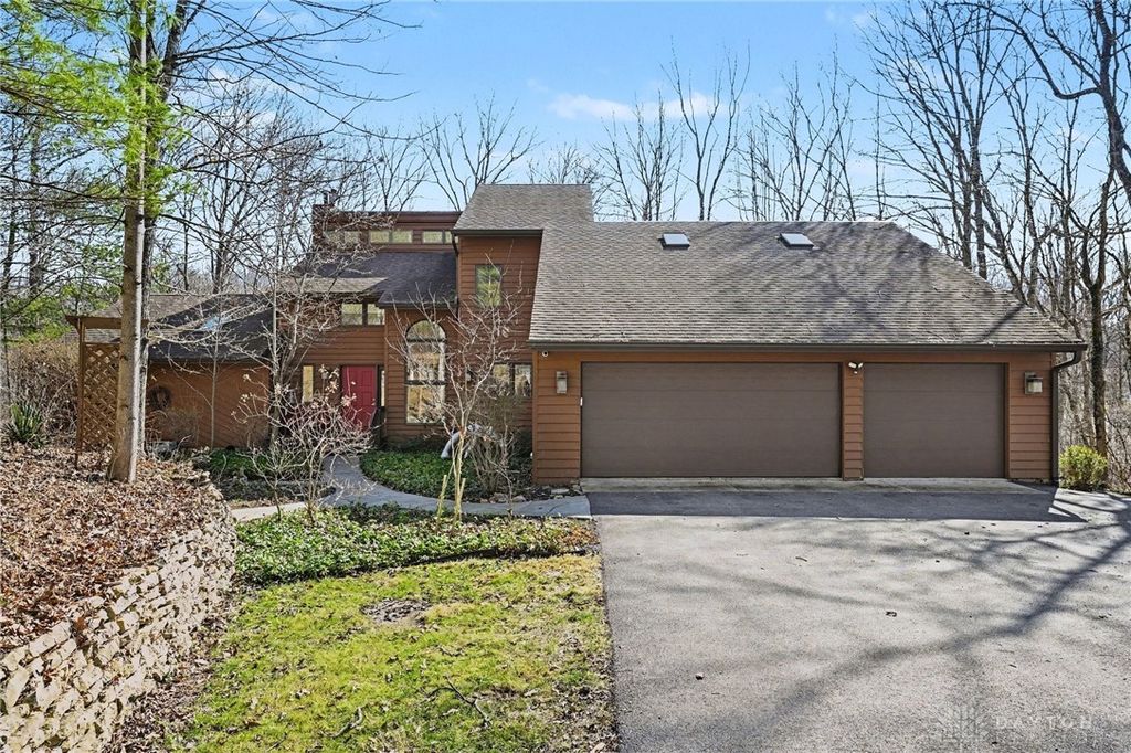 2488 Stewart Road, Xenia, OH 45385