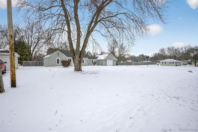 7148 Mccliggott Road, Saginaw, MI 48609