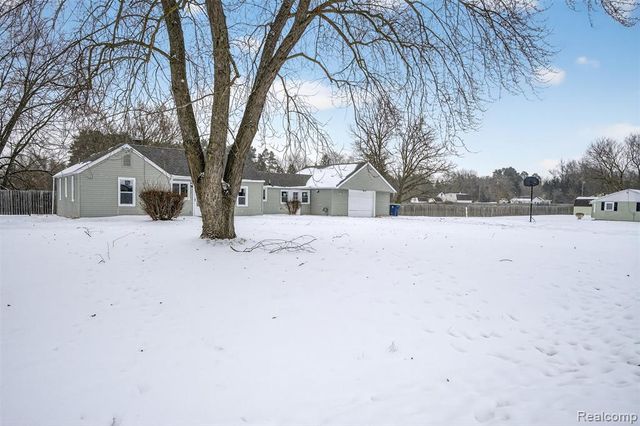 7148 Mccliggott Road, Saginaw, MI 48609