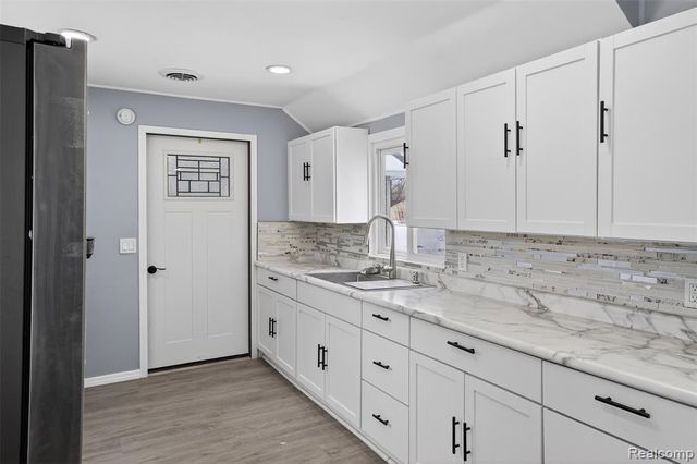 7148 Mccliggott Road, Saginaw, MI 48609