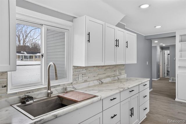 7148 Mccliggott Road, Saginaw, MI 48609