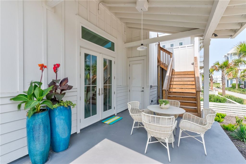 673 Center Square South 21, Port Aransas, TX 78373 — photo 2