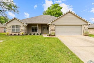593 Briarwood Dr., Gladewater, TX 75647