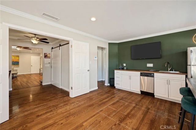 2905 Magnolia Avenue, Long Beach, CA 90806