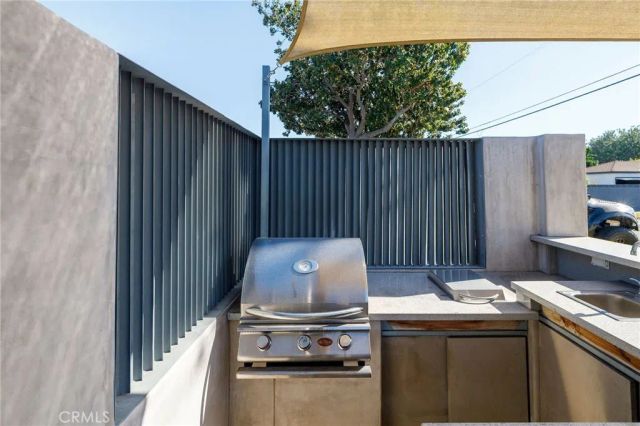 2905 Magnolia Avenue, Long Beach, CA 90806