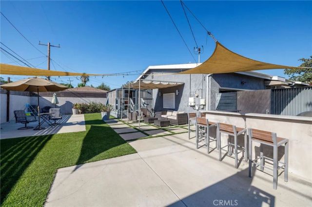 2905 Magnolia Avenue, Long Beach, CA 90806