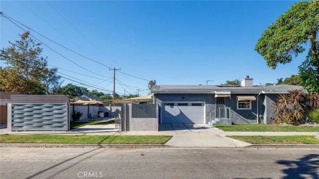 2905 Magnolia Avenue, Long Beach, CA 90806