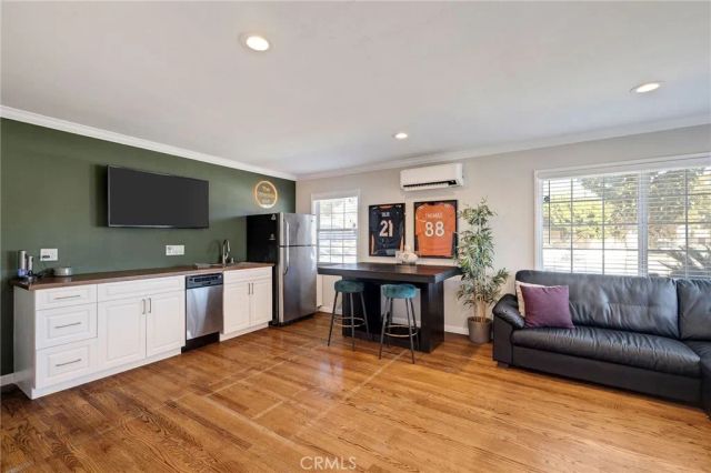 2905 Magnolia Avenue, Long Beach, CA 90806