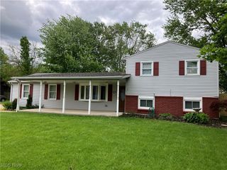 110 Habant Drive, Amherst, OH 44001