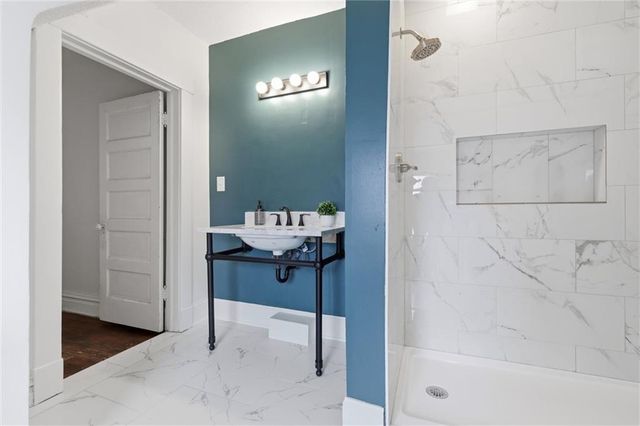 9875 E Winner Road, Independence, MO 64052