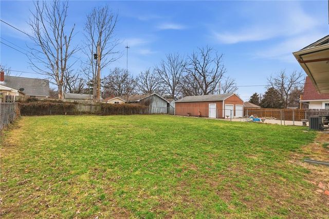 9875 E Winner Road, Independence, MO 64052