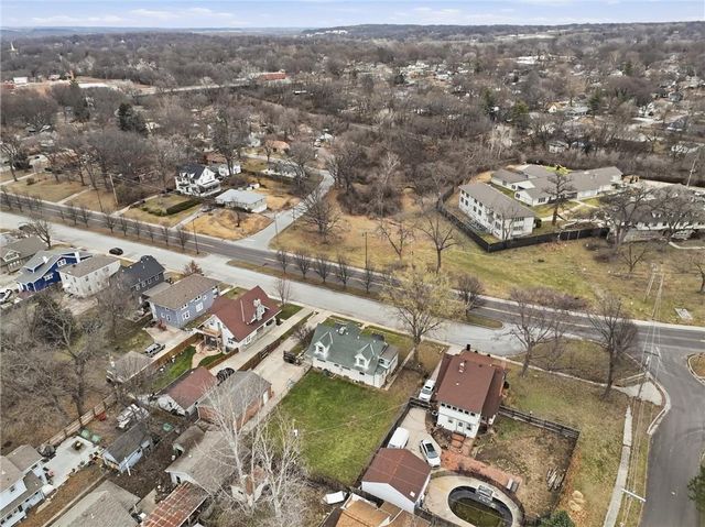 9875 E Winner Road, Independence, MO 64052