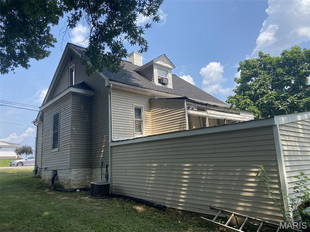 512 E Walton Street, Warrenton, MO 63383