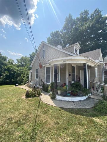 512 E Walton Street, Warrenton, MO 63383