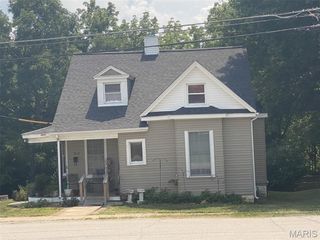 512 E Walton Street, Warrenton, MO 63383