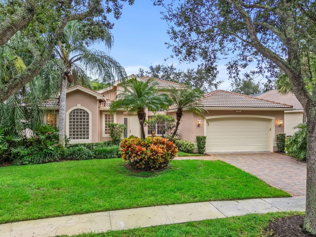 8891 Majorca Bay Drive, Lake Worth, FL 33467