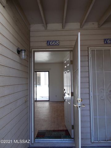 1668 W Park Wood Lane, Tucson, AZ 85746