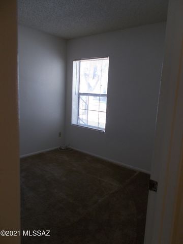 1668 W Park Wood Lane, Tucson, AZ 85746