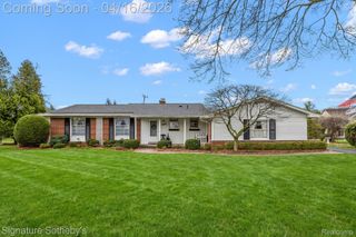 28868 Lorikay Street, Farmington Hills, MI 48334