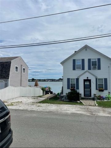 272 Riverside Street, Portsmouth, RI 02871