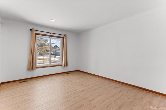 15356 Ashley Court 38, Macomb Township, MI 48044