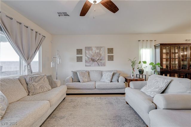 1408 Fantastic Court, North Las Vegas, NV 89081