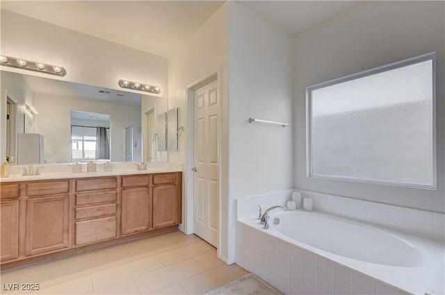 1408 Fantastic Court, North Las Vegas, NV 89081