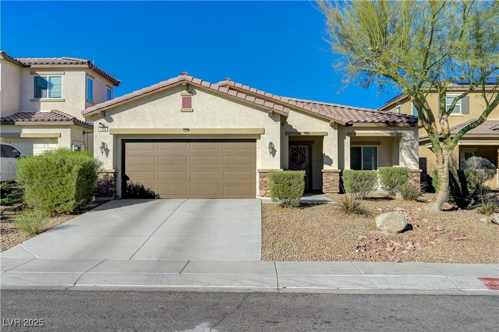 1408 Fantastic Court, North Las Vegas, NV 89081