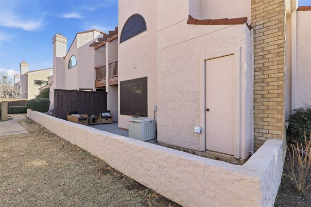 527 Ranch Trail 149, Irving, TX 75063