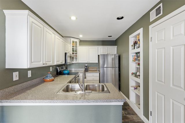 527 Ranch Trail 149, Irving, TX 75063