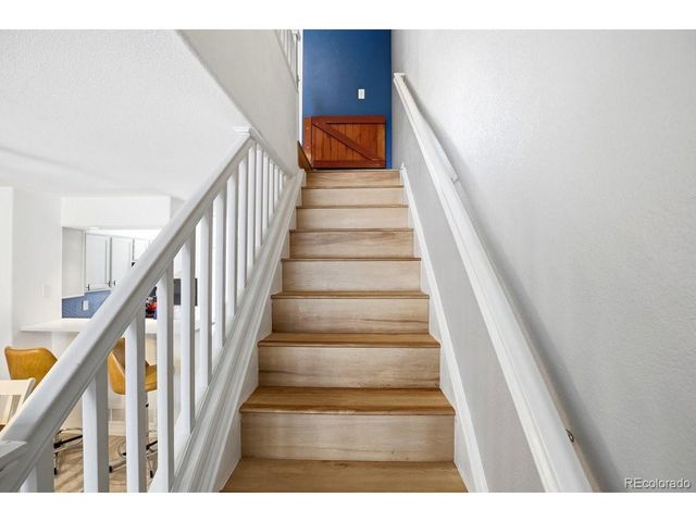 8290 S Fillmore Cir, Centennial, CO 80122